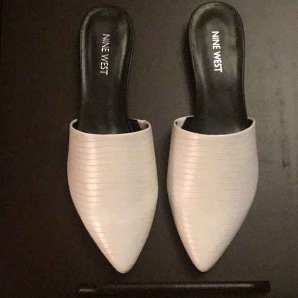 white flat mules shoes